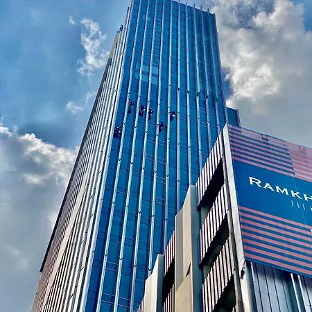 The Quarter Ramkhamhaeng By Uhg Hotel