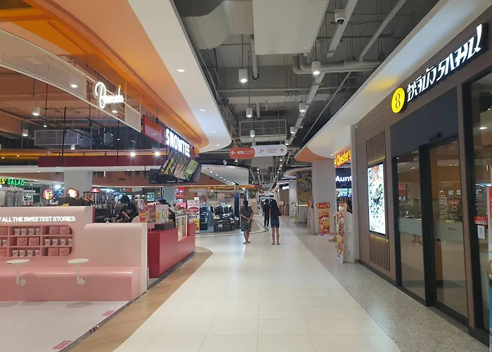 The Quarter Ramkhamhaeng By Uhg- Close To 1981 Mall- Rajamangala Stadium Airport Link ホテル