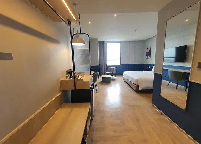 The Quarter Ramkhamhaeng By Uhg- Close To 1981 Mall- Rajamangala Stadium Airport Link فندق