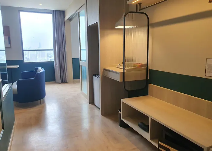 The Quarter Ramkhamhaeng By Uhg- Close To 1981 Mall- Rajamangala Stadium Airport Link ホテル 4*