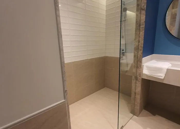 The Quarter Ramkhamhaeng By Uhg- Close To 1981 Mall- Rajamangala Stadium Airport Link ホテル 4*