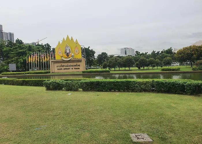 ホテル The Quarter Ramkhamhaeng By Uhg- Close To 1981 Mall- Rajamangala Stadium Airport Link