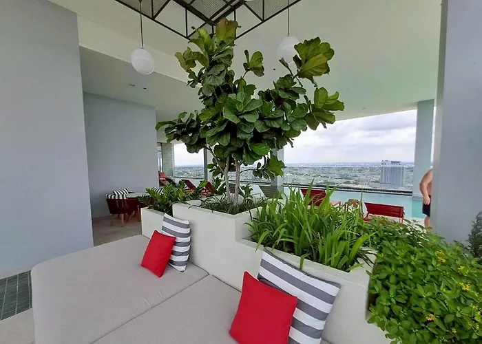 ホテル The Quarter Ramkhamhaeng By Uhg- Close To 1981 Mall- Rajamangala Stadium Airport Link 4*